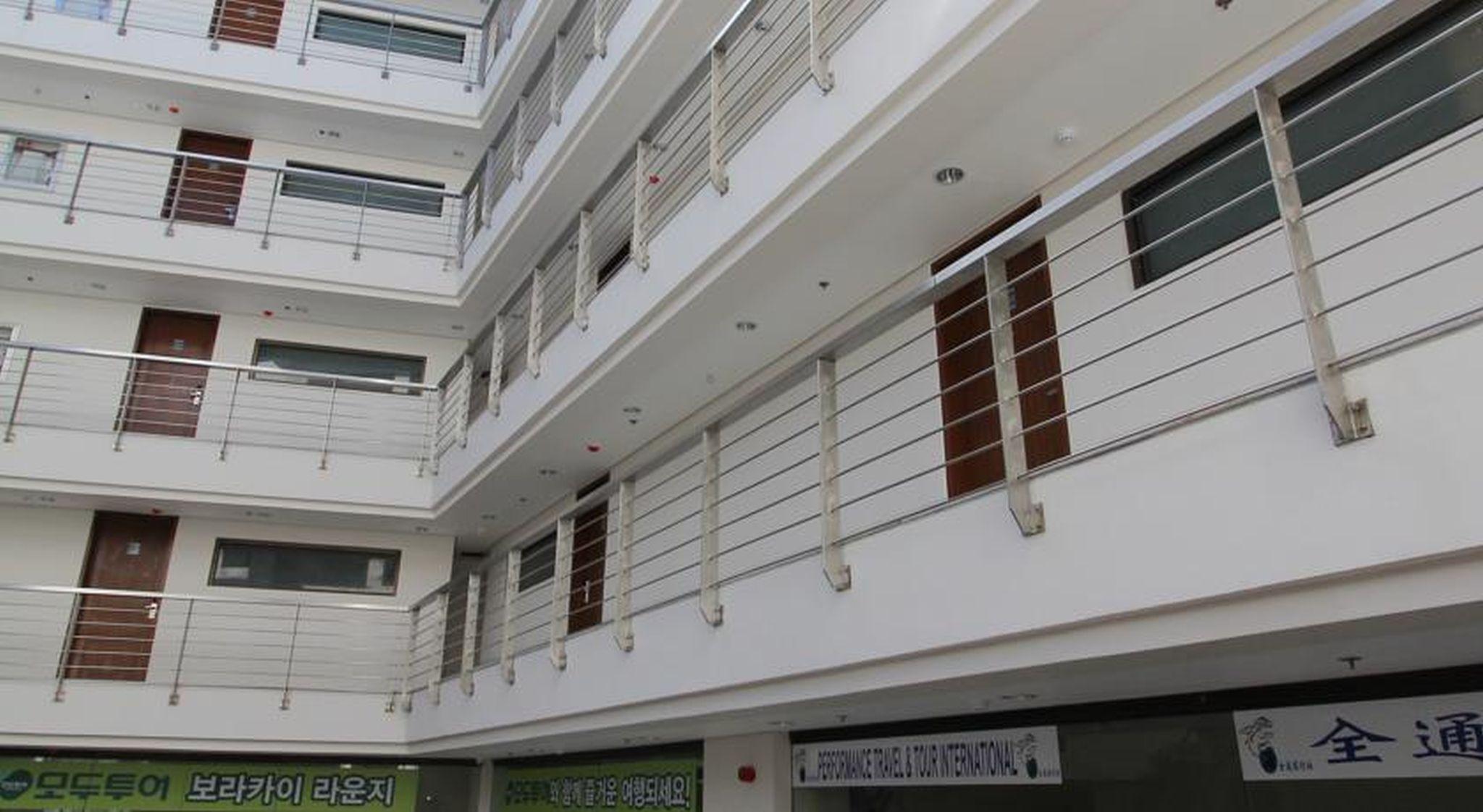 Crown Regency Courtyard Resort Balabag  Екстериор снимка