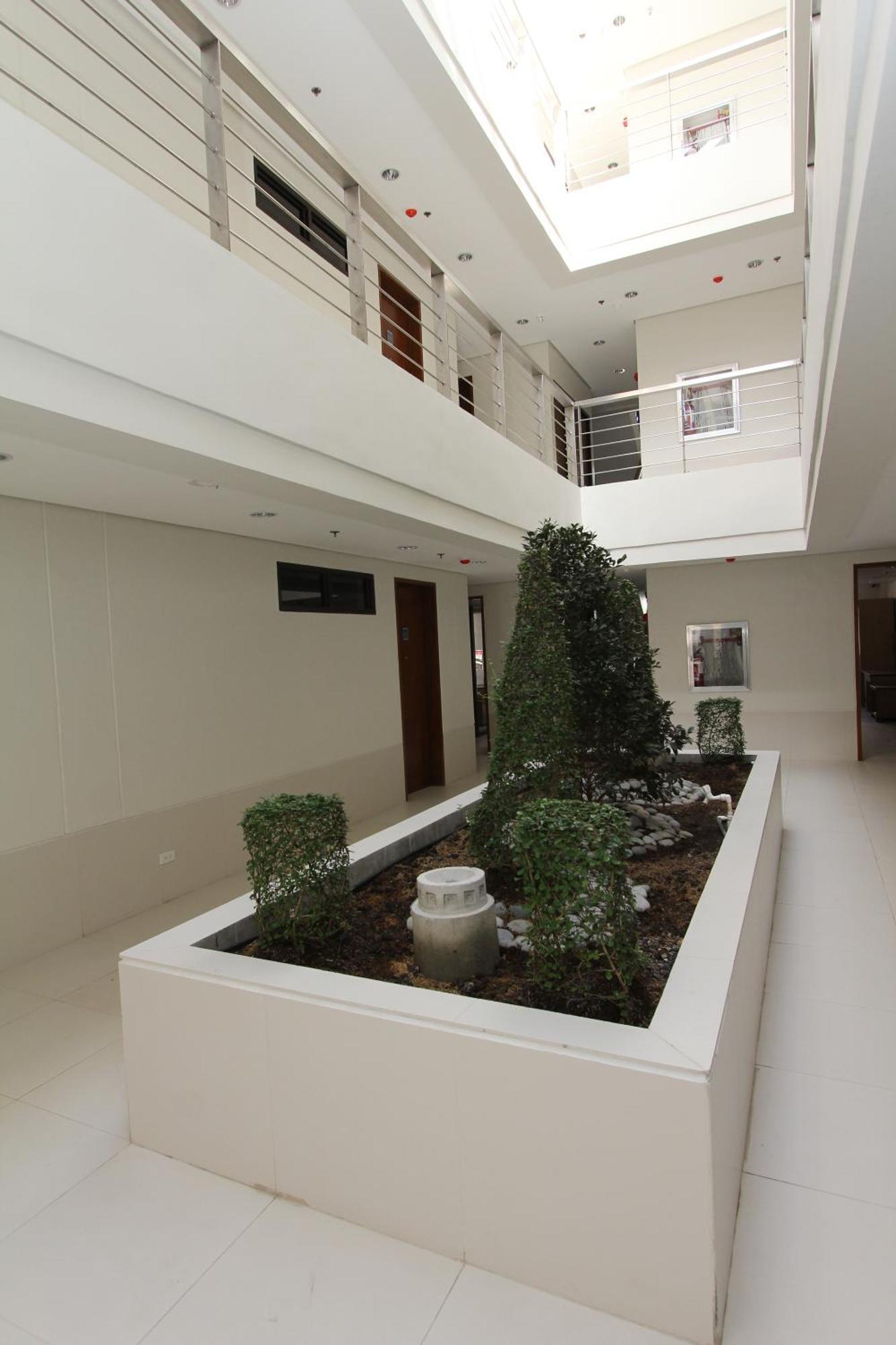 Crown Regency Courtyard Resort Balabag  Екстериор снимка